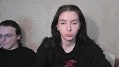 cute couple online show from April 2026 12:36:01 PM