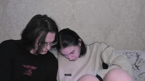 cute couple online show from May 2026 08:39:01 PM