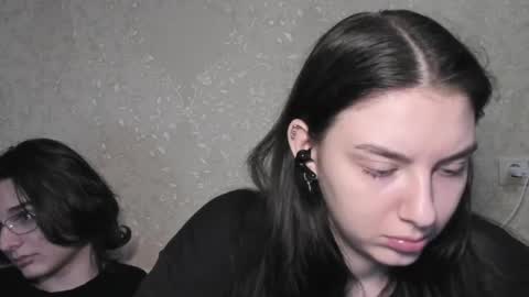 cute couple online show from June 2026 01:45:01 PM