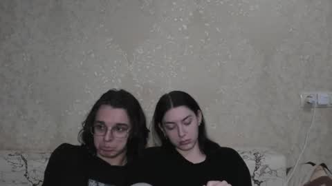 cute couple online show from June 2026 07:01:02 PM