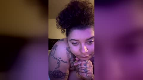 Snapshot of muvatia chatting on May 2026 07:15:02 AM muvatia online show from May 2026 07:15:02 AM