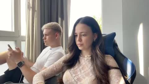 Snapshot of muzamiya chatting on May 2026 03:31:01 PM Milana and Anton online show from May 2026 03:31:01 PM