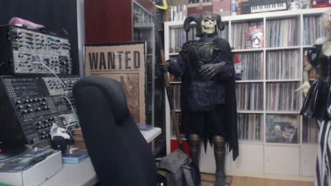 Snapshot of muziknerd chatting on April 2026 12:30:02 AM Muziknerd online show from April 2026 12:30:02 AM