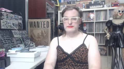 Muziknerd online show from May 2026 06:11:01 AM