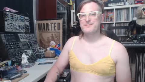 Muziknerd online show from June 2026 10:30:01 PM