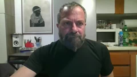 Snapshot of muzungu5 chatting on November 2025 11:36:02 PM muzungu5 online show from November 2025 11:36:02 PM