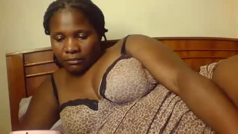 mwekas568403 online show from October 2025 07:42:02 PM