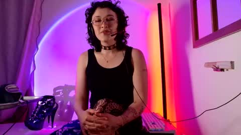 Snapshot of mx_anouk_divine chatting on February 2026 04:38:02 AM Mx. Anouk Divine online show from February 2026 04:38:02 AM