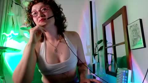 Snapshot of mx_anouk_divine chatting on May 2026 11:45:02 PM Mx. Anouk Divine online show from May 2026 11:45:02 PM