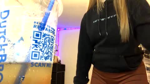 mxrissaof3 online show from December 2024 09:20:02 AM