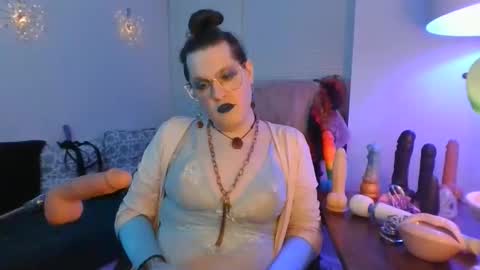 Snapshot of mxsissycharlotte chatting on April 2026 02:33:02 AM Mx Charlotte online show from April 2026 02:33:02 AM