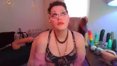 Snapshot of mxsissycharlotte chatting on April 2026 10:26:01 PM Mx Charlotte online show from April 2026 10:26:01 PM