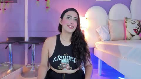 my_aleja_ online show from November 2025 02:02:01 PM