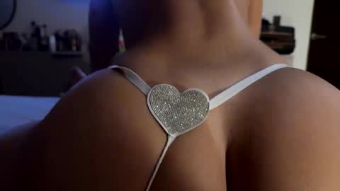 Romina  Gonza online show from March 2026 05:02:01 AM