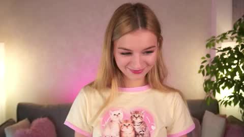 Snapshot of my_little_pollly chatting on October 2025 03:13:01 PM Polly online show from October 2025 03:13:01 PM