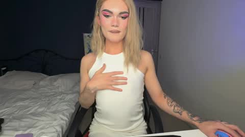 Sandra Muse online show from February 2025 01:51:02 PM