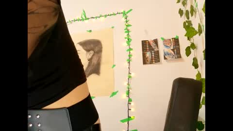 Snapshot of myagosling13 chatting on September 2025 05:23:02 PM miagosling NTMU Dont forget follow me online show from September 2025 05:23:02 PM