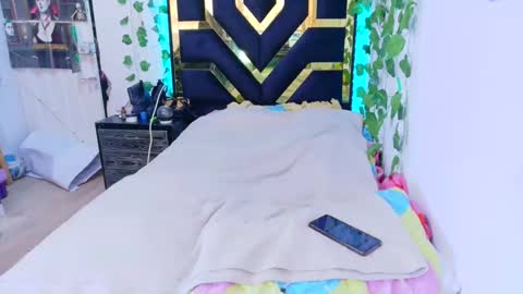 Snapshot of myagosling13 chatting on September 2025 06:35:02 PM miagosling NTMU Dont forget follow me online show from September 2025 06:35:02 PM