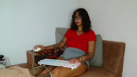 Snapshot of myamillor chatting on March 2026 08:25:01 PM myamillor online show from March 2026 08:25:01 PM