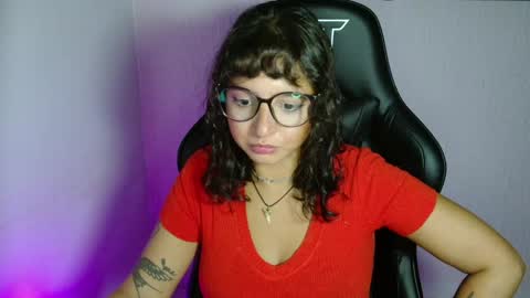Snapshot of myamillor chatting on May 2026 08:37:01 PM myamillor online show from May 2026 08:37:01 PM