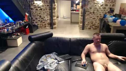 Snapshot of myckadow chatting on January 2026 10:37:02 PM AlexSynopsis online show from January 2026 10:37:02 PM