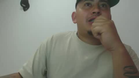 Snapshot of myke_andrade chatting on March 2025 05:01:01 AM myke_andrade online show from March 2025 05:01:01 AM
