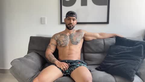 Myke esthetic online show from March 2025 04:00:02 PM