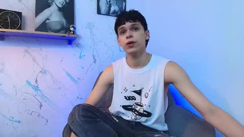 Snapshot of mykelcano chatting on November 2025 04:34:02 PM Mykel online show from November 2025 04:34:02 PM