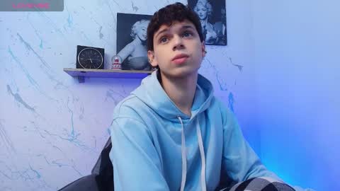 Snapshot of mykelcano chatting on December 2025 02:45:02 PM Mykel online show from December 2025 02:45:02 PM