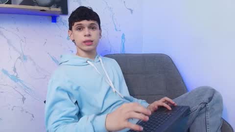 Snapshot of mykelcano chatting on January 2026 03:50:02 PM Mykel online show from January 2026 03:50:02 PM