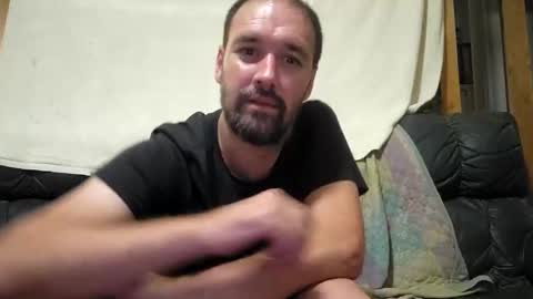 Snapshot of myleshodges chatting on February 2026 10:33:02 AM myleshodges online show from February 2026 10:33:02 AM