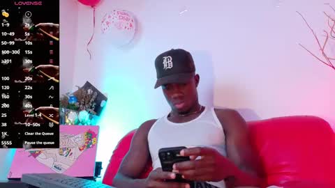 Mylo Wallace  online show from March 2025 11:09:02 PM