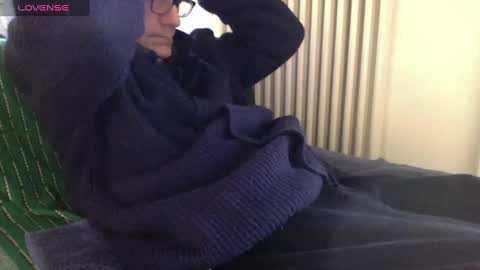 Snapshot of mynakedbeach chatting on January 2025 08:24:01 AM Bi sexy guy lovense hush is on private is open or password show tip if you like. online show from January 2025 08:24:01 AM