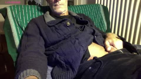 Bi sexy guy lovense hush is on private is open or password show tip if you like. online show from November 2025 04:07:02 PM