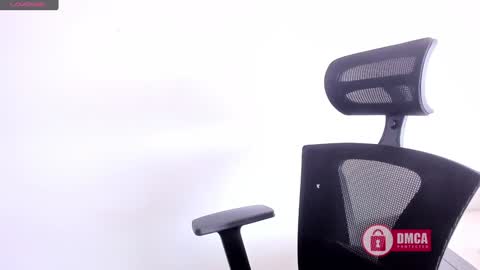 Snapshot of mypretty_isabella chatting on January 2025 07:21:02 PM Bella online show from January 2025 07:21:02 PM