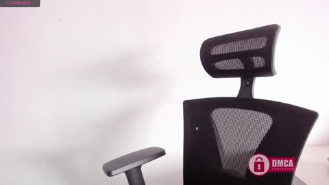 Snapshot of mypretty_isabella chatting on January 2025 06:17:02 PM Bella online show from January 2025 06:17:02 PM