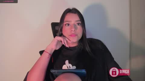 Snapshot of mypretty_isabella chatting on February 2025 02:49:01 AM Bella online show from February 2025 02:49:01 AM