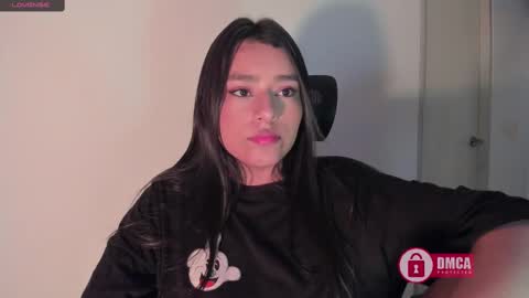 Snapshot of mypretty_isabella chatting on February 2025 05:53:02 AM Bella online show from February 2025 05:53:02 AM