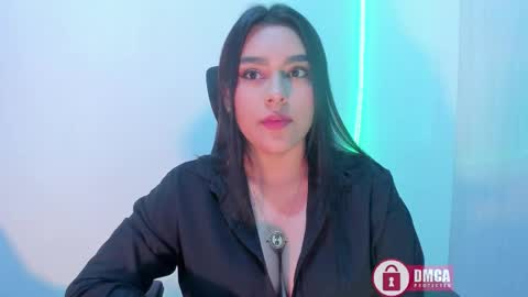 Snapshot of mypretty_isabella chatting on October 2025 05:50:02 AM Bella online show from October 2025 05:50:02 AM