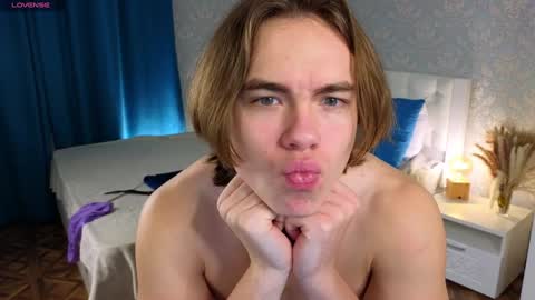 Snapshot of myshkek chatting on December 2024 09:41:01 PM Mickey online show from December 2024 09:41:01 PM