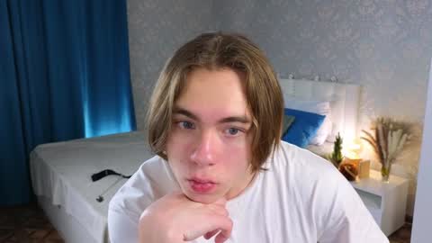 Snapshot of myshkek chatting on January 2025 06:24:02 PM Mickey online show from January 2025 06:24:02 PM