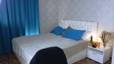 Snapshot of myshkek chatting on January 2025 01:30:01 AM Mickey online show from January 2025 01:30:01 AM