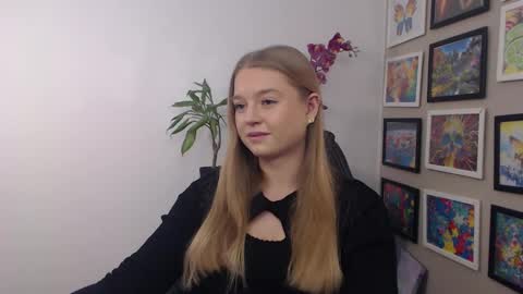 Snapshot of mysteryericax chatting on December 2024 09:06:02 AM Erica online show from December 2024 09:06:02 AM