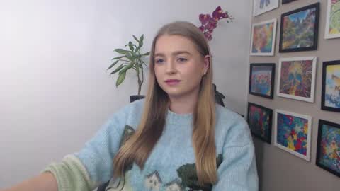 Snapshot of mysteryericax chatting on December 2024 03:54:02 PM Erica online show from December 2024 03:54:02 PM