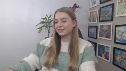 Snapshot of mysteryericax chatting on December 2024 08:50:02 PM Erica online show from December 2024 08:50:02 PM