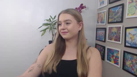 Snapshot of mysteryericax chatting on December 2024 11:54:01 PM Erica online show from December 2024 11:54:01 PM