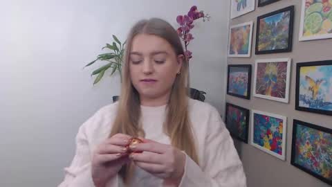 Snapshot of mysteryericax chatting on December 2024 11:41:02 AM Erica online show from December 2024 11:41:02 AM