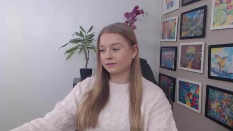 Snapshot of mysteryericax chatting on December 2024 10:10:02 AM Erica online show from December 2024 10:10:02 AM