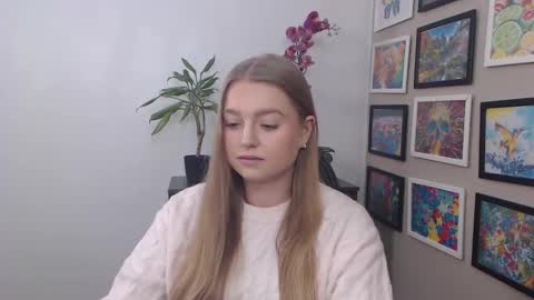 Snapshot of mysteryericax chatting on January 2025 12:36:02 PM Erica online show from January 2025 12:36:02 PM