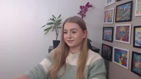 Snapshot of mysteryericax chatting on January 2025 12:13:02 PM Erica online show from January 2025 12:13:02 PM